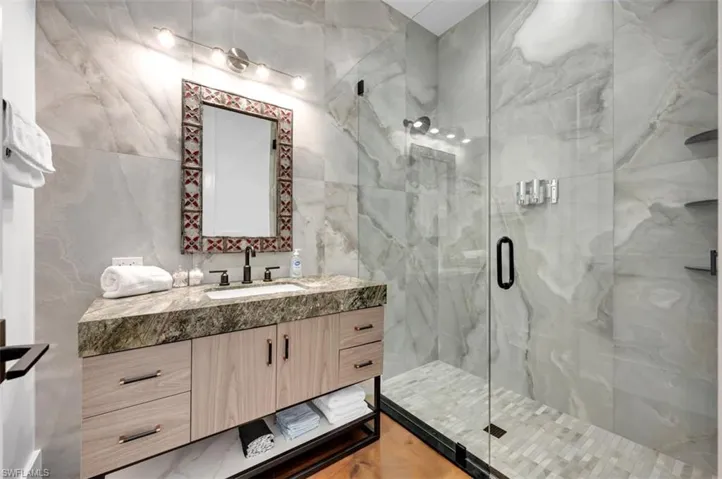 2401 Coach House Ln, Naples, Florida 34105