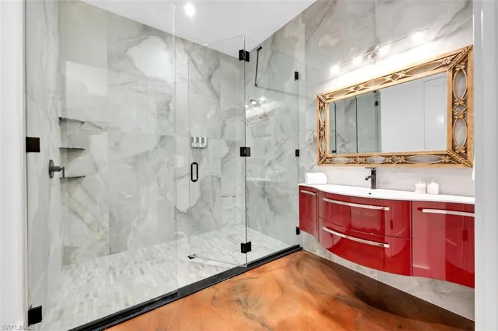 2401 Coach House Ln, Naples, Florida 34105