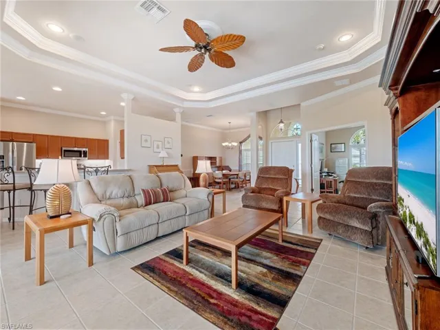 2137  Berkley  WAY, Lehigh Acres, FL 33973