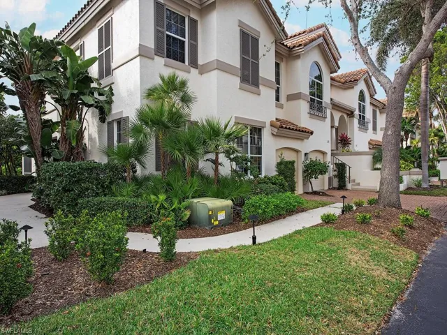 149  Colonade  CIR, Naples, FL 34103