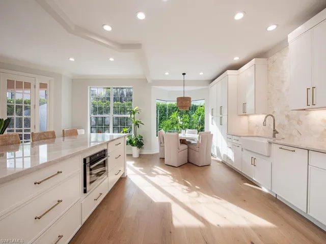 149  Colonade  CIR, Naples, FL 34103