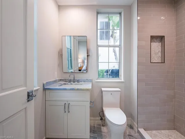 149  Colonade  CIR, Naples, FL 34103