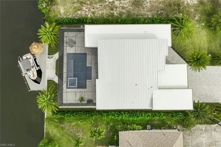 Aerial view of property and surrounding area