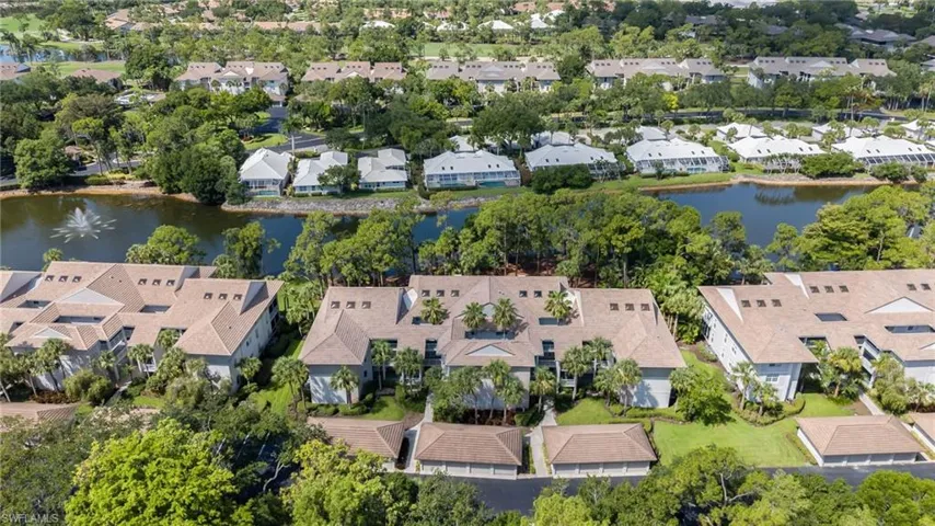 770 Waterford Dr 302, Naples, Florida 34113