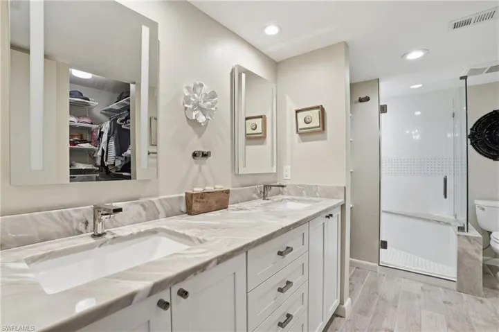 5950  Pelican Bay  BLVD, Naples, FL 34108