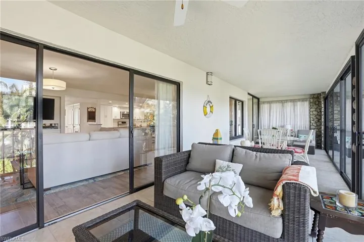 Glass enclosed Lanai