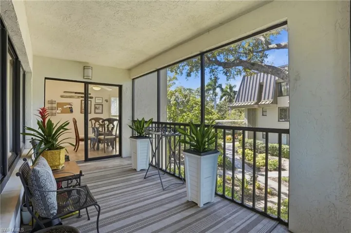 Screened Side Lanai