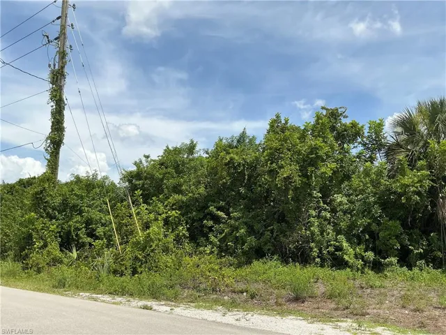 5413 Lee St, Lehigh Acres, Florida 33971