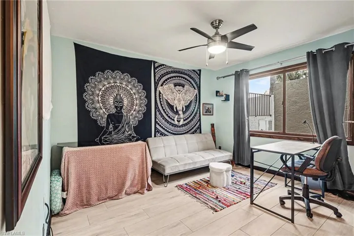 4150  Looking Glass  LN, Naples, FL 34112