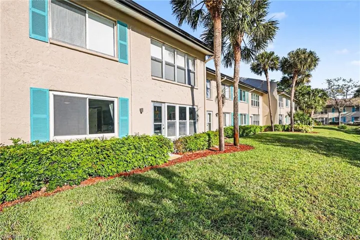 4150  Looking Glass  LN, Naples, FL 34112