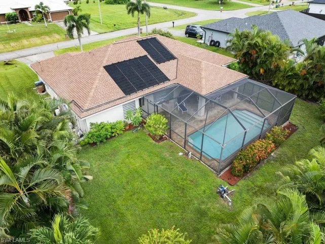 Birds eye view of property