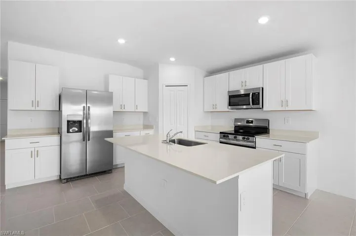 4087 Lattuca Ln, North Fort Myers, Florida 33917