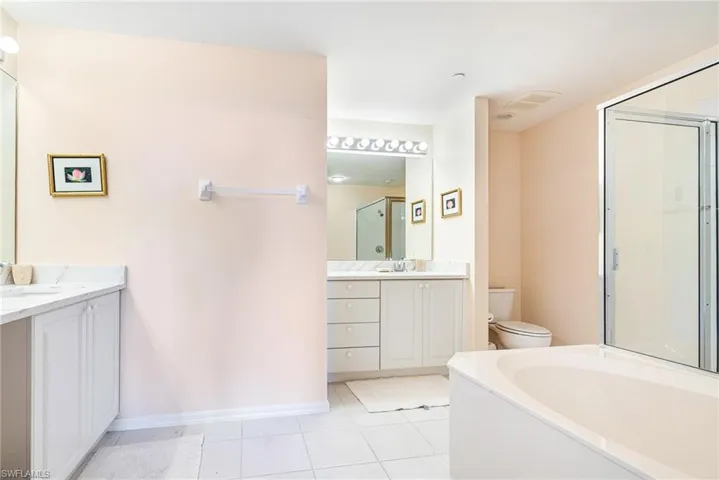 14815  Laguna  DR, Fort Myers, FL 33908