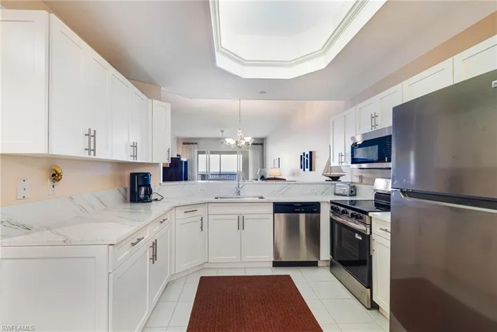 14815  Laguna  DR, Fort Myers, FL 33908