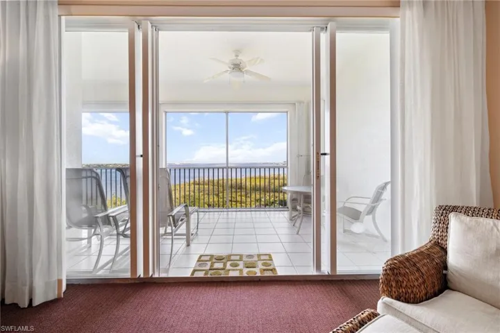 14815  Laguna  DR, Fort Myers, FL 33908