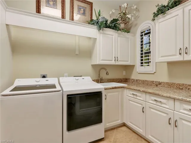 11544 Glen Oak Ct, Estero, Florida 33928