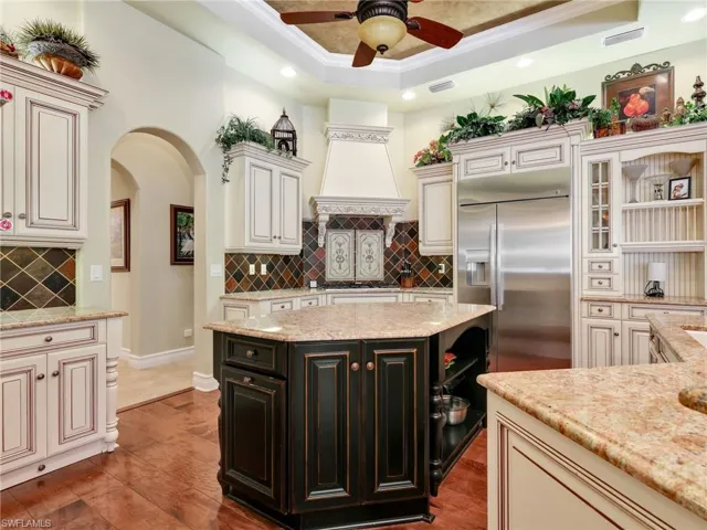 11544 Glen Oak Ct, Estero, Florida 33928
