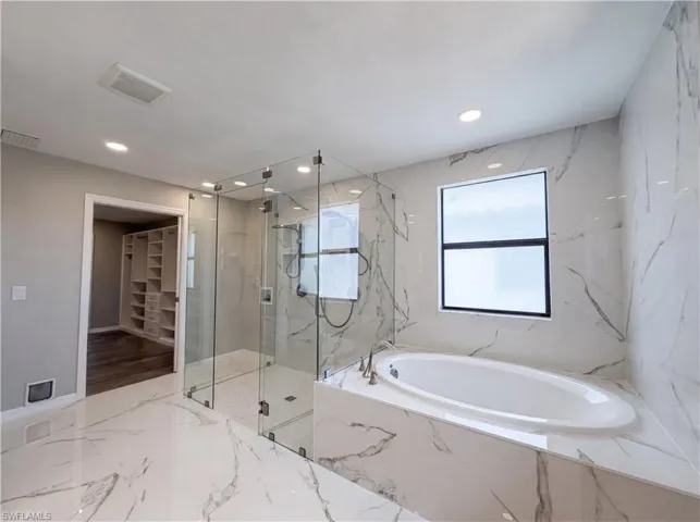 1588 Vizcaya Ln, Naples, Florida 34113