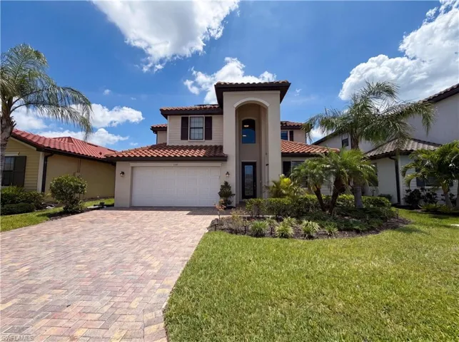 1588  Vizcaya  LN, Naples, FL 34113