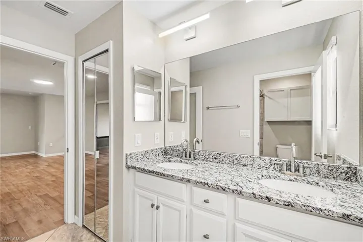 1588 Vizcaya Ln, Naples, Florida 34113
