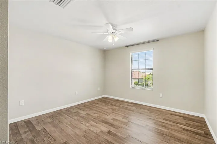 1588 Vizcaya Ln, Naples, Florida 34113