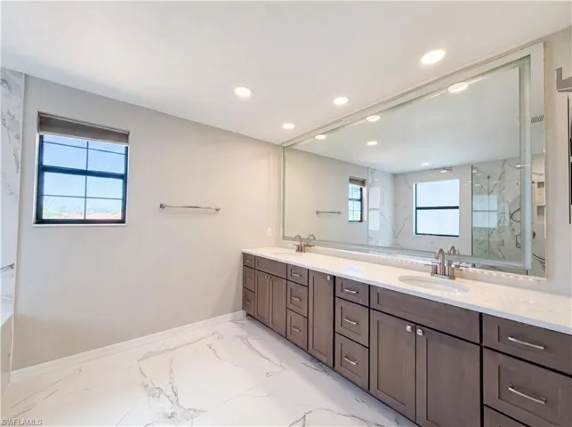 1588 Vizcaya Ln, Naples, Florida 34113
