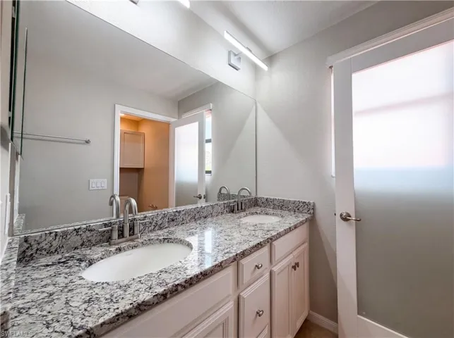1588 Vizcaya Ln, Naples, Florida 34113