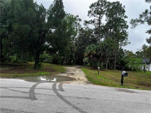 460  39th NE AVE, Naples, FL 34120