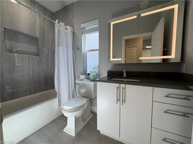 7080 Timberland Cir, Naples, Florida 34109