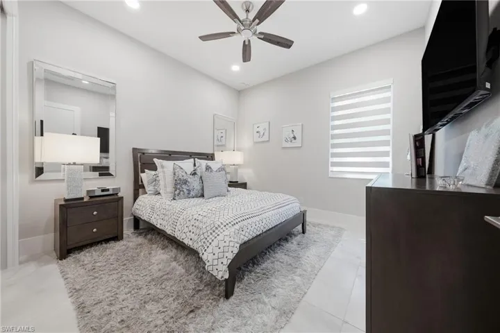 Flexible secondary bedroom designed for comfort and versatility with bright finishes and clean architectural lines.