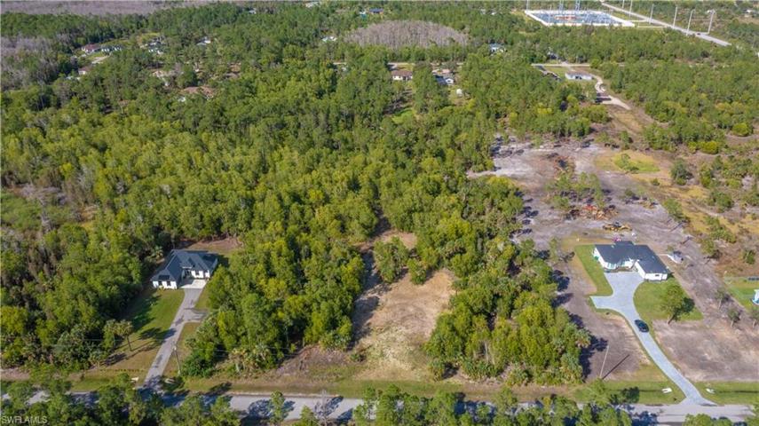 489 Shady Hollow BLVD E, NAPLES FL 34120