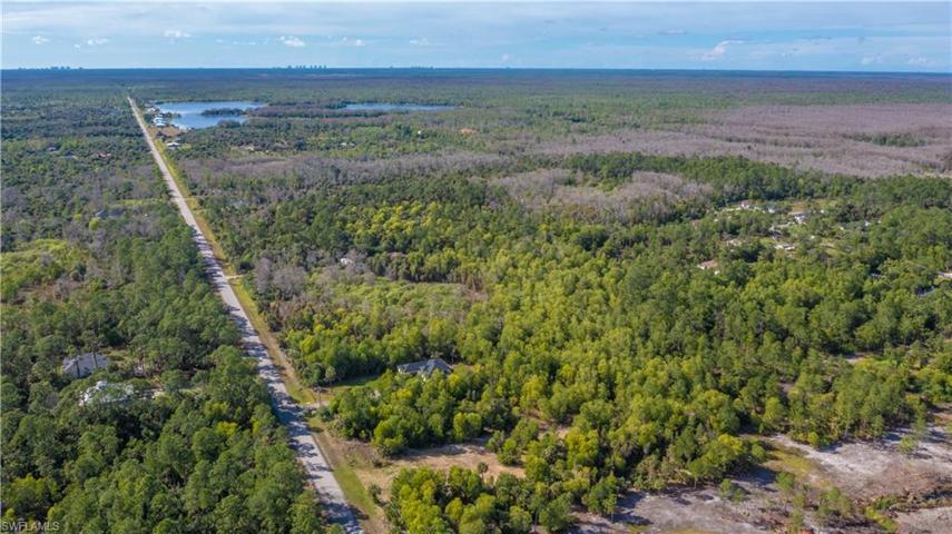 489 Shady Hollow BLVD E, NAPLES FL 34120