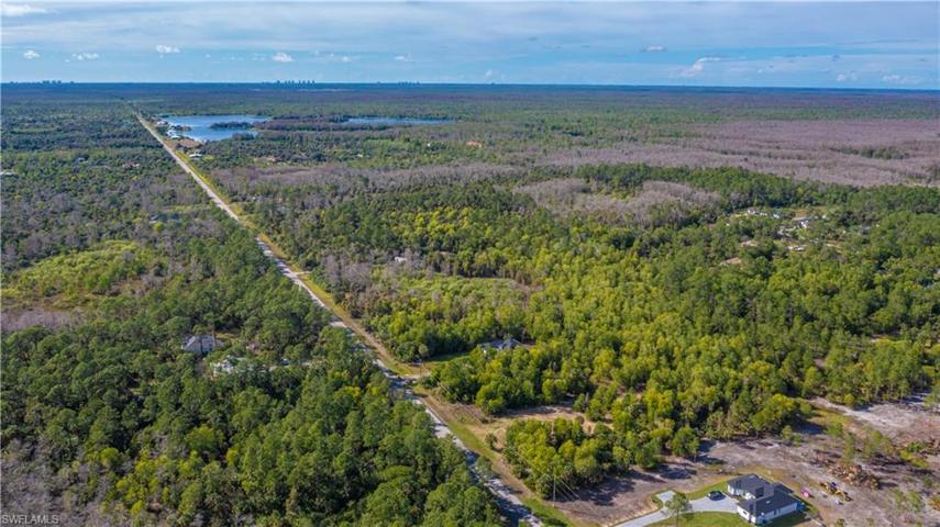 489 Shady Hollow BLVD E, NAPLES FL 34120