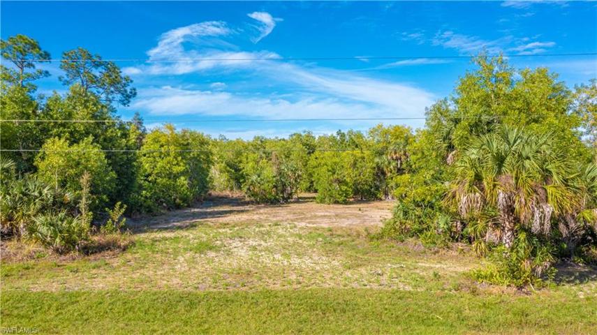 489 Shady Hollow BLVD E, NAPLES FL 34120
