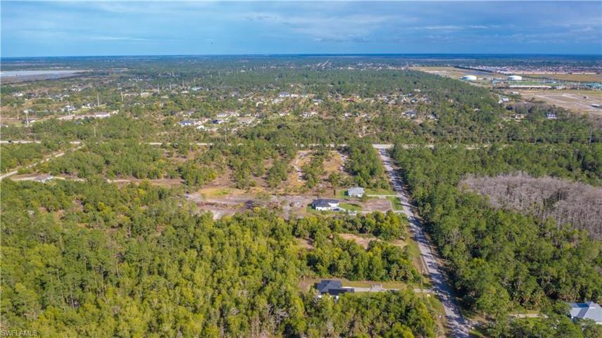 489 Shady Hollow BLVD E, NAPLES FL 34120