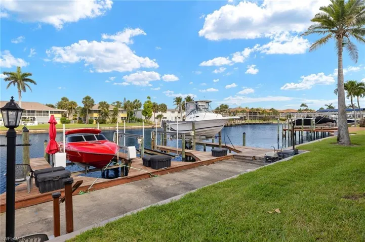 4616 SE 5th  PL, Cape Coral, FL 33904