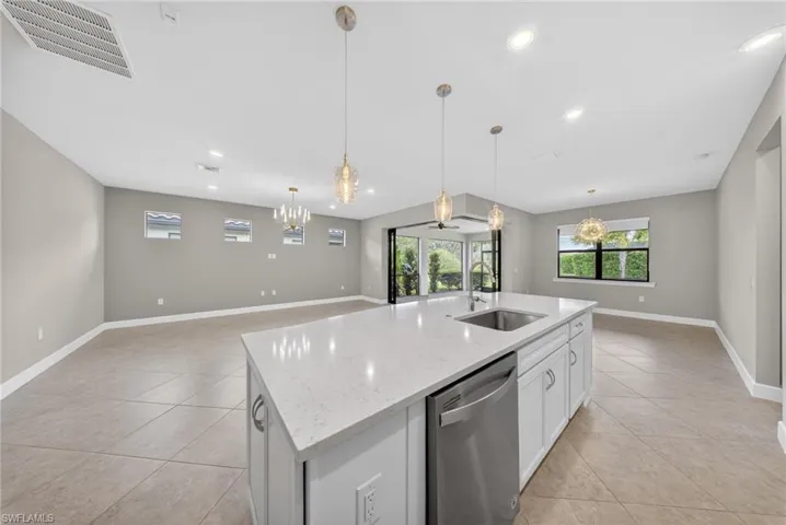 17316 Ashcomb Way, Estero, Florida 33928