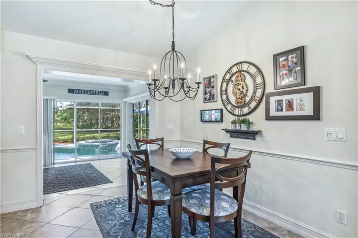 Dining Area - Overlooking the pool