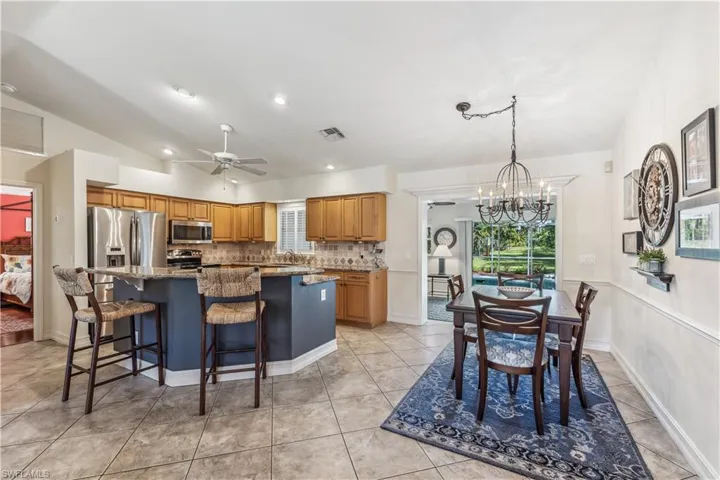 Kitchen & Dining Area