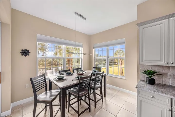 Kitchen Dining Area