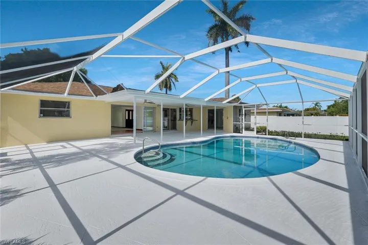 1569 Woodwind Ct, Fort Myers, Florida 33919