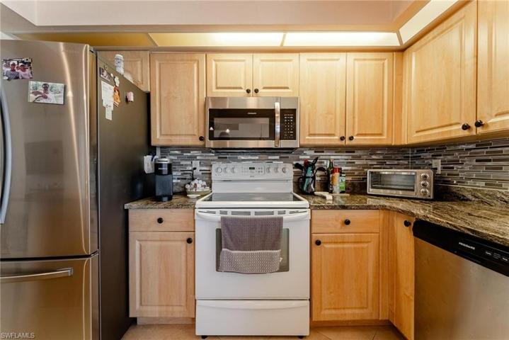 1904 NE 19th AVE, CAPE CORAL FL 33909