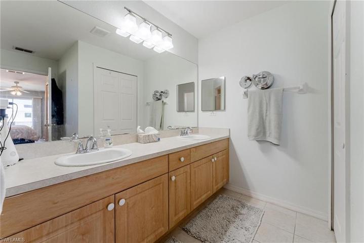 1904 NE 19th AVE, CAPE CORAL FL 33909