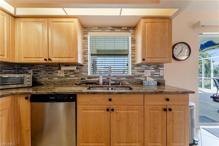 1904 NE 19th AVE, CAPE CORAL FL 33909