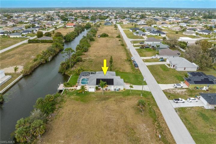 1904 NE 19th AVE, CAPE CORAL FL 33909