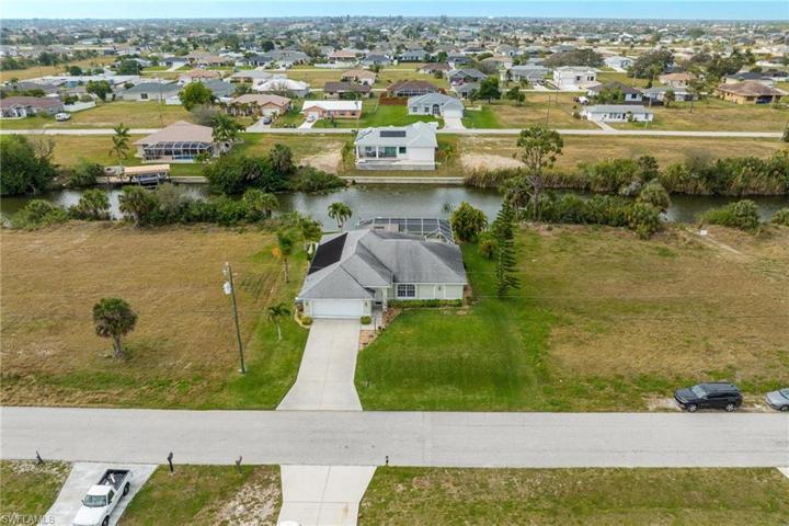 1904 NE 19th AVE, CAPE CORAL FL 33909
