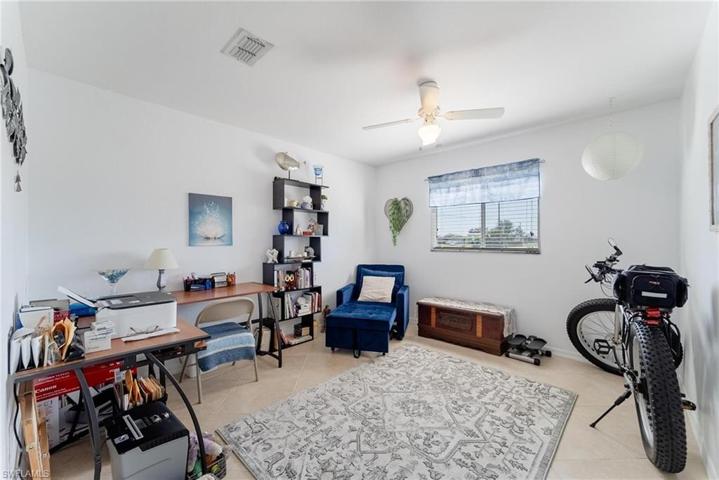 1904 NE 19th AVE, CAPE CORAL FL 33909