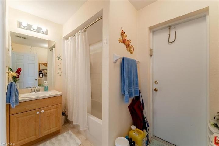 1904 NE 19th AVE, CAPE CORAL FL 33909