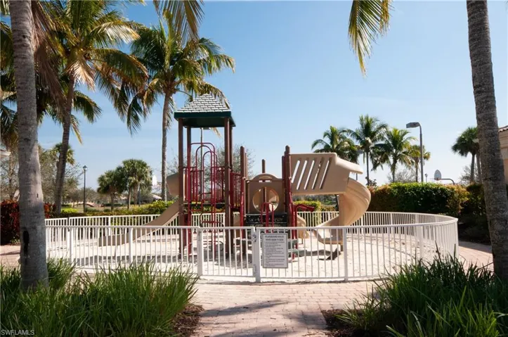 7804  Umberto  CT, Naples, FL 34114