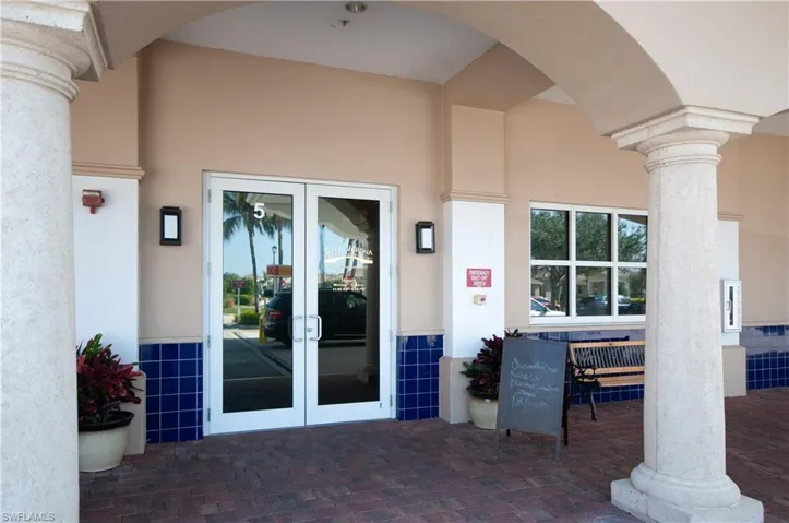 7804  Umberto  CT, Naples, FL 34114